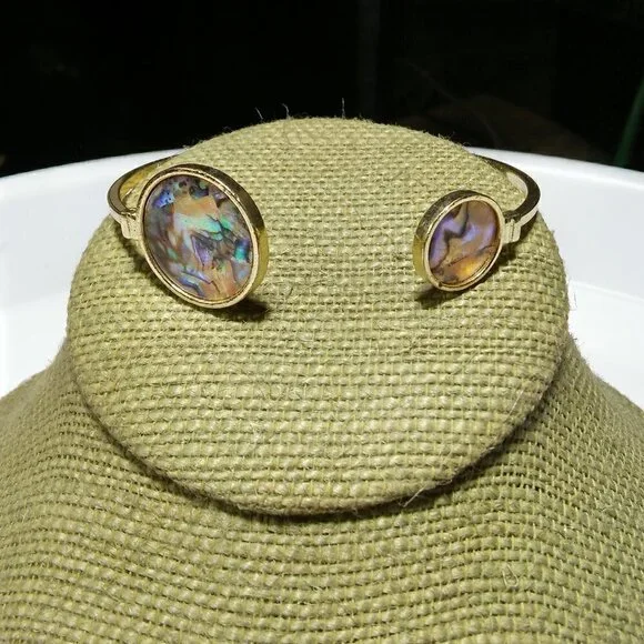 Women`s gold tone faux abalone cuff bracelet. - Picture 3 of 3